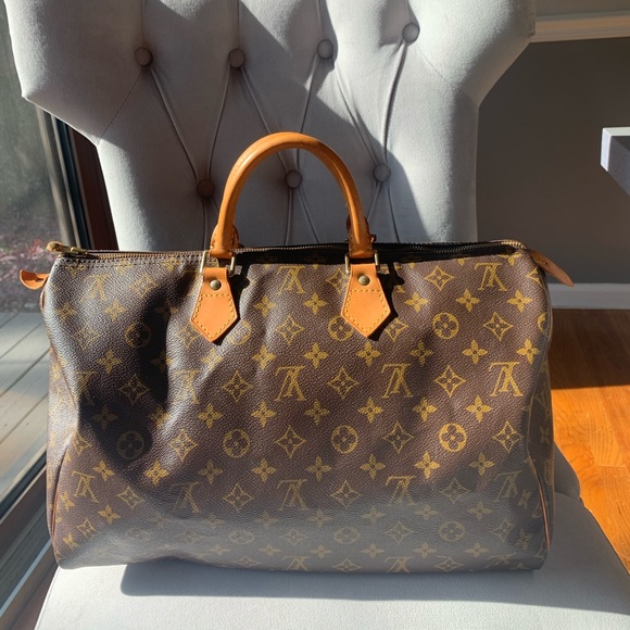 Louis Vuitton Handbags - Authentic Louis Vuitton speedy 40